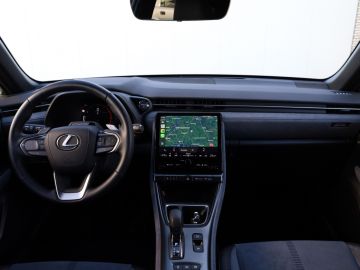 Lexus LBX